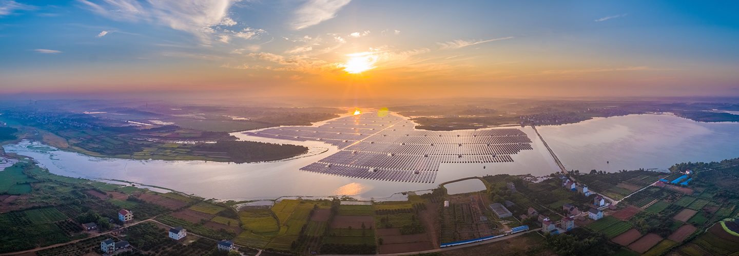 888贵宾厅科技江西鄱阳123.235MW “渔光互补”型光伏发电扶贫项目